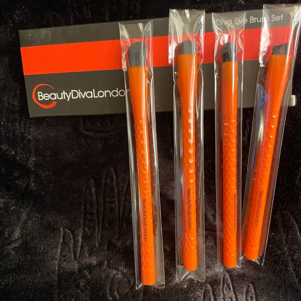 Beauty Diva London Diva Eye Brush Set (Brand New!) 💘✨